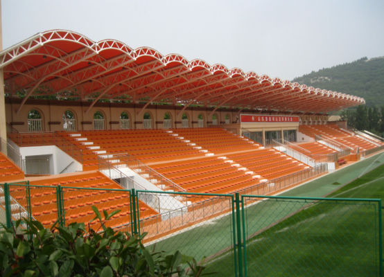 qualité  Q355B / Q235B  Customized Steel Space Frame Structure Building Sport Stand usine