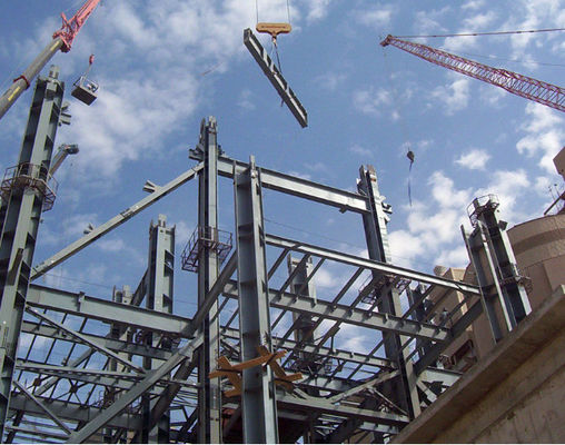 La structure métallique de plate-forme de Q355B a adapté la plate-forme aux besoins du client en acier galvanisée ISO9001