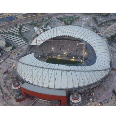 Gymnase de construction en acier préfabriqué de poids léger de stade de cadre de l'espace de grande envergure