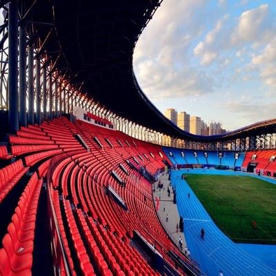 Gymnase de construction en acier préfabriqué de poids léger de stade de cadre de l'espace de grande envergure