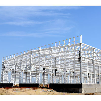 Q355 a soudé l'atelier de structure métallique de section de H avec le tuyau de descente d'UPVC