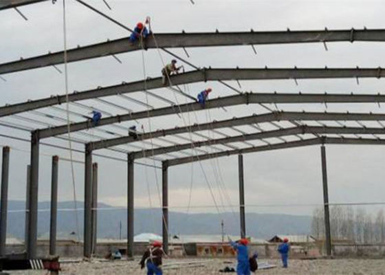 Atelier de structure métallique Panne de section C/Z avec grue en option
