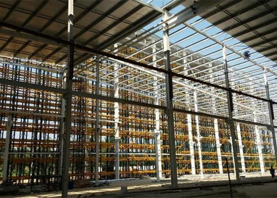 Construction préfabriquée en acier industrielle commerciale de construction de bâtiment à pans de bois de Q355 Q235