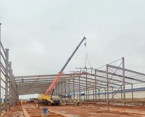 Q355 Construction d'atelier en acier de section en H soudée avec panne de section C/Z