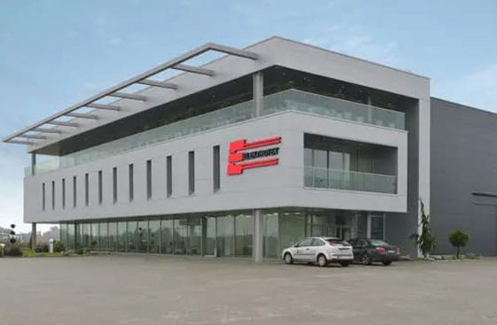 Cadre portail en acier léger préfabriqué commercial Q355B d'immeuble de bureaux