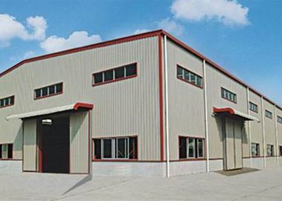Q355 a soudé la construction d'atelier de structure métallique de section de H peinte