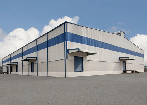 Q355 a soudé la construction d'atelier de structure métallique de section de H peinte