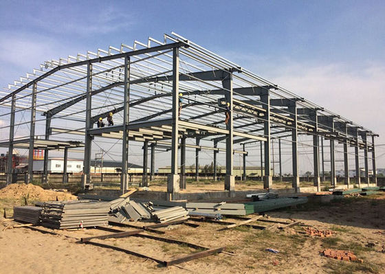 Structure en acier préfabriquée industrielle Entrepôt cadre Construction bâtiment garage