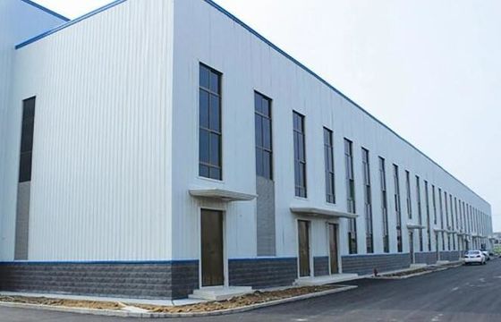 Isolement en acier en option entrepôt avec plaque d'acier couleur mur