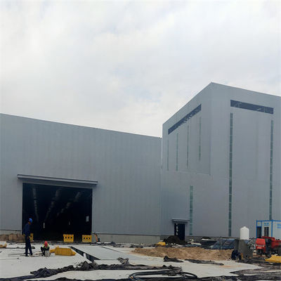 Q355 a soudé la construction d'atelier de structure métallique de section de H peinte