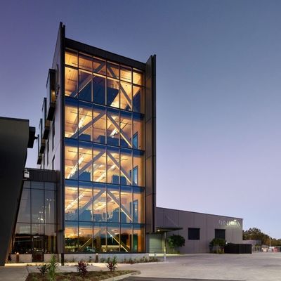Construction préfabriquée en acier à plusieurs étages pour bureaux commerciaux