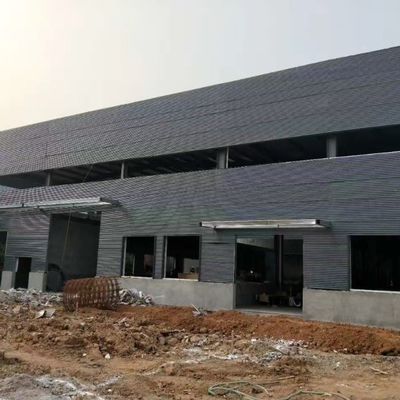 Ateliers de construction de toits en acier à inclinaison en métal léger de qualité supérieure