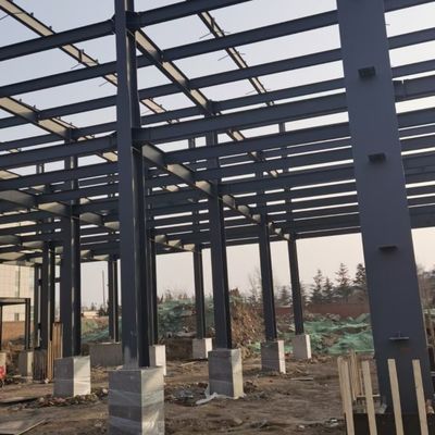 Fabrication préfabriquée de bâtiments industriels en acier léger