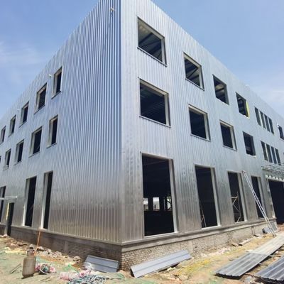 Fabrique de structures en acier de haute précision avec une période de construction courte
