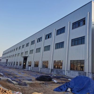 Fabrique de structures en acier de haute précision avec une période de construction courte