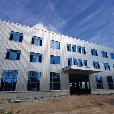 Fabrique de structures en acier de haute précision avec une période de construction courte