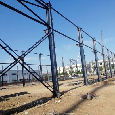 Construction de structures en acier léger pour atelier préfabriqué