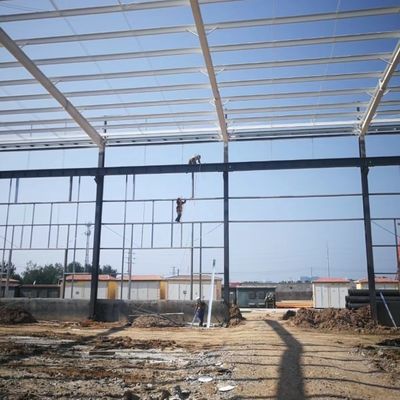 Entrepôt industriel préfabriqué à cadre d'acier à longue portée
