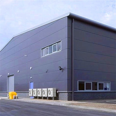 Structure de portail personnalisée Atelier de construction métallique avec porte enroulée