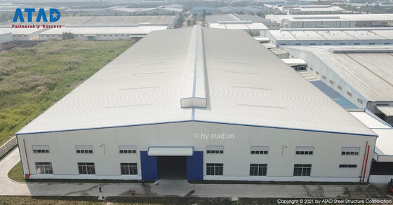 Fabrication industrielle de structures préfabriquées en acier, atelier de traitement et de fabrication de structures en acier